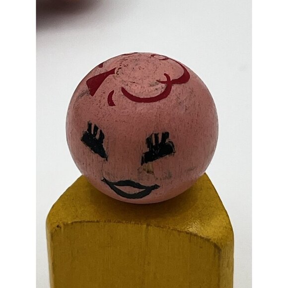 Vintage Fisher Price LACING SHOE LITTLE PEOPLE Old woman Dog Boy & Girl lot (4) - Picture 8 of 8